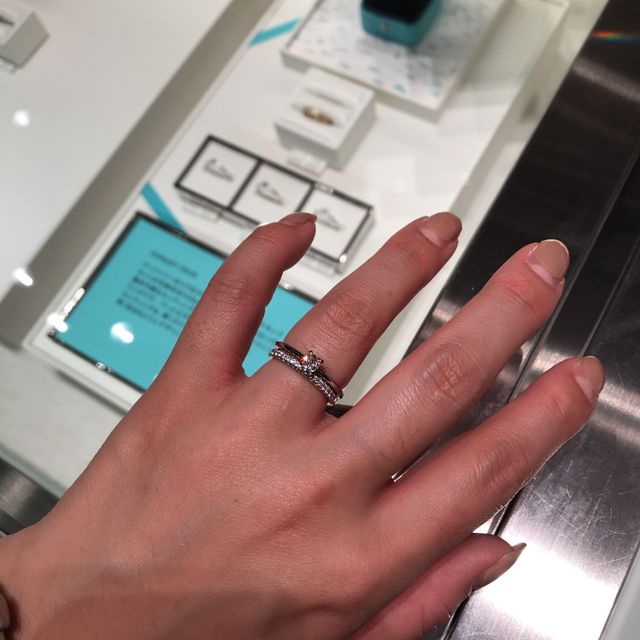 【ティファニー(Tiffany & Co.)の口コミ】 ハーフエタニティで探していました！ティファニーのものはレール以外にも…