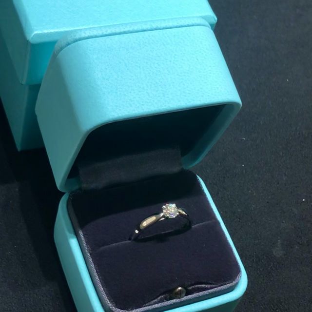 【ティファニー(Tiffany & Co.)の口コミ】 憧れだったティファニーにしました。ハーモニーシリーズは、センターが絞…