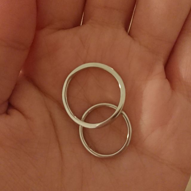 【銀座ダイヤモンドシライシの口コミ】 夫婦ふたりとも毎日つけることを考えて、とてもシンプルな物を選びました…