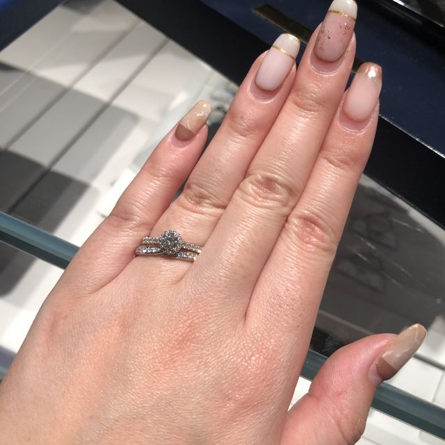 【銀座ダイヤモンドシライシの口コミ】 キラキラしたものが良く、「ブーケ」と言う名にぴったりの可愛らしいシル…