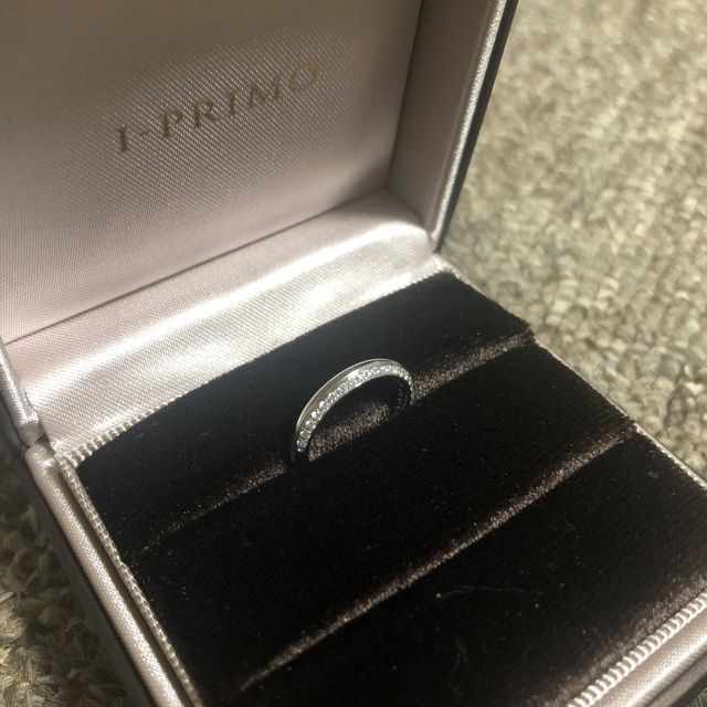 【アイプリモ(I-PRIMO)の口コミ】 縦半分にダイヤが入っている面と入ってない面に分かれており、上下で向き…