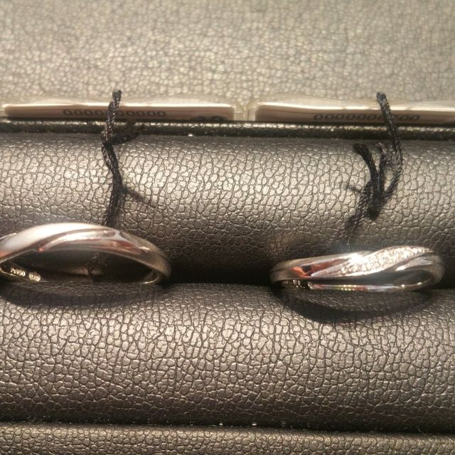 【エクセルコダイヤモンド(EXELCO DIAMOND)の口コミ】 女性の方はダイヤが連なってキラキラ輝いているところです。エクセルコダ…