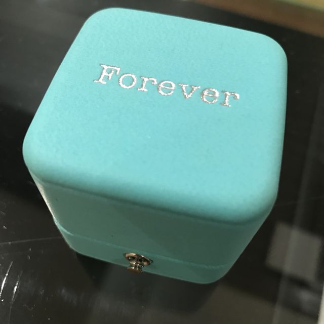 【ティファニー(Tiffany & Co.)の口コミ】 もともと好きなブランドだったのがきっかけです。実物をみて、やはりここ…
