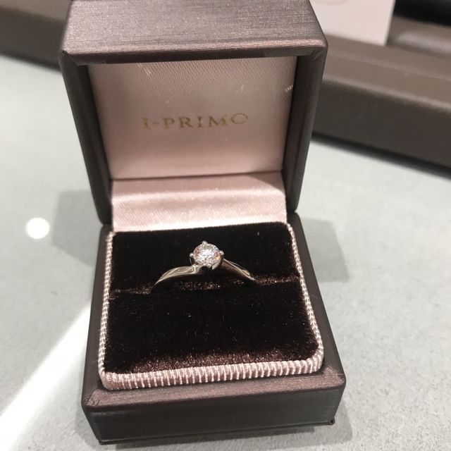 【アイプリモ(I-PRIMO)の口コミ】 0.3カラットのダイヤをとてもキレイに仕上げていただきました。
接客も大…