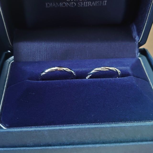 【銀座ダイヤモンドシライシの口コミ】 少しいい値段はするとおもったが、とてもいいデザインだった。
たいして重…