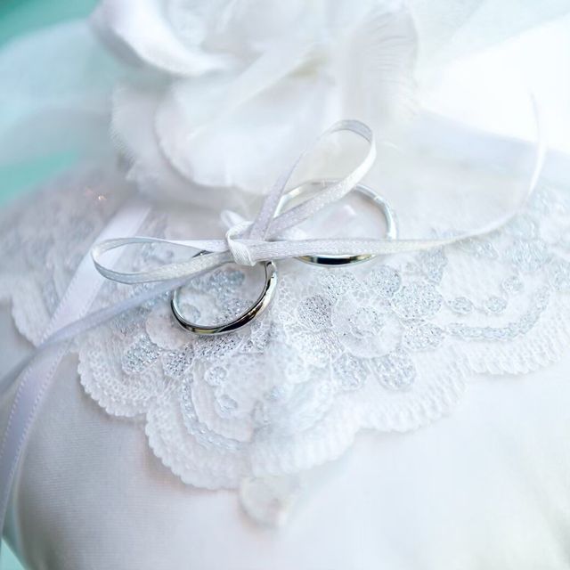 【4℃ BRIDAL(ヨンドシーブライダル)の口コミ】 ウェーブ型とダイヤモンドの輝き、価格の3点に重きを置き指輪を探していま…