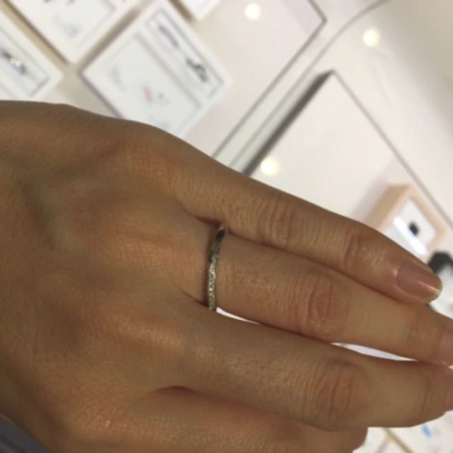 【俄(にわか)の口コミ】 私は普段指輪を着けないのですが、この指輪は試着した際につけ心地がよく…