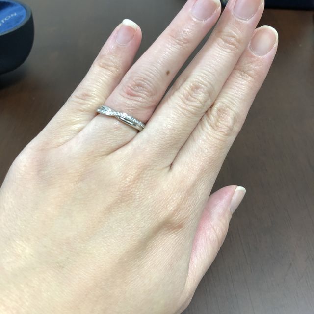 【ハリー・ウィンストン(Harry Winston)の口コミ】 デザインを見た時から、着けてみたい！と一目惚れでした。実際にはめてみ…