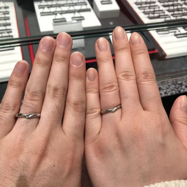 【ラザール ダイヤモンド(LAZARE DIAMOND)の口コミ】 指輪の決め手は、意外にも彼の方にありました。男性の指輪はあまりデザイ…