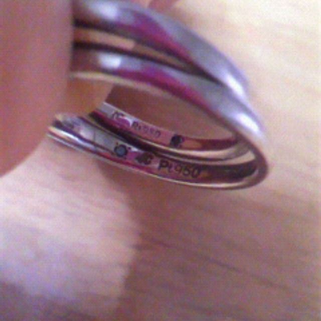 【4℃ BRIDAL(ヨンドシーブライダル)の口コミ】 主人が以前、たまに行っていた天満屋で、指輪を気にかけていた時、店員さ…