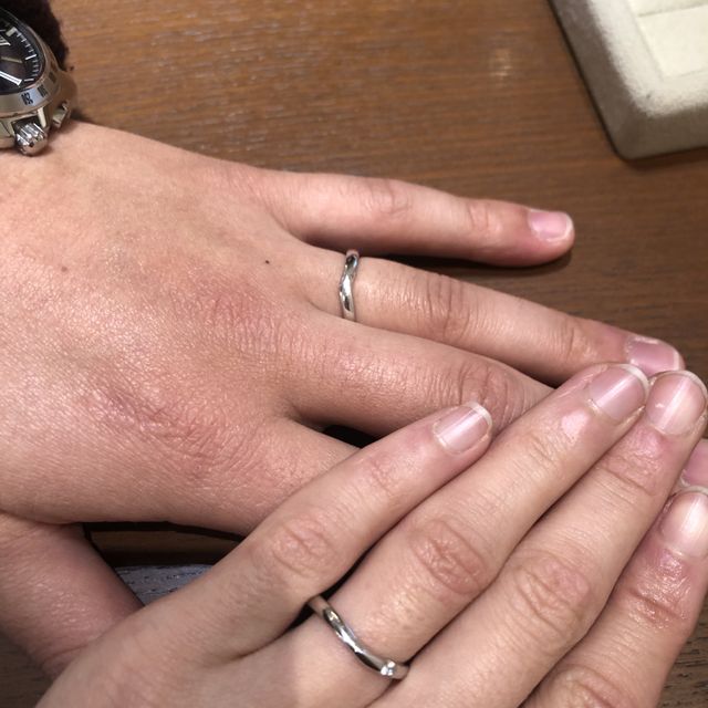 【TRECENTI(トレセンテ)の口コミ】 特にあげるとすると3点です。
①Vラインで指輪が綺麗にみえる
②リングにシ…