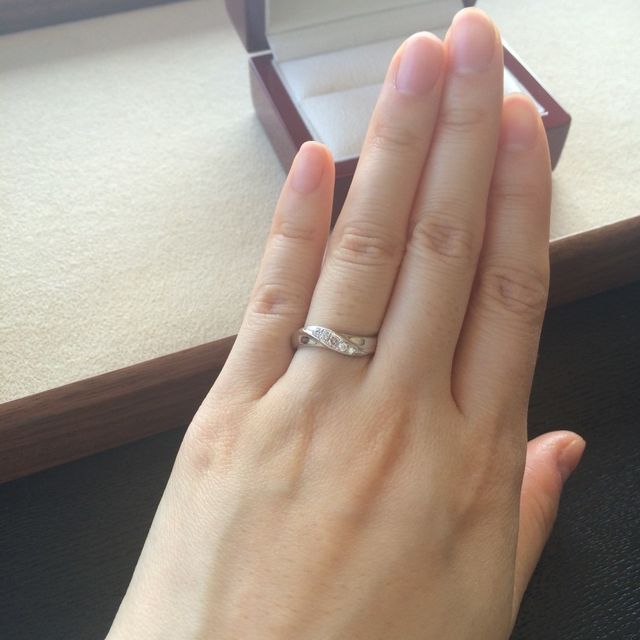 【入倉康ジュエリー工房の口コミ】 結婚指輪もいろいろなブランドを見ましたが、見ていくうちにオリジナルで…