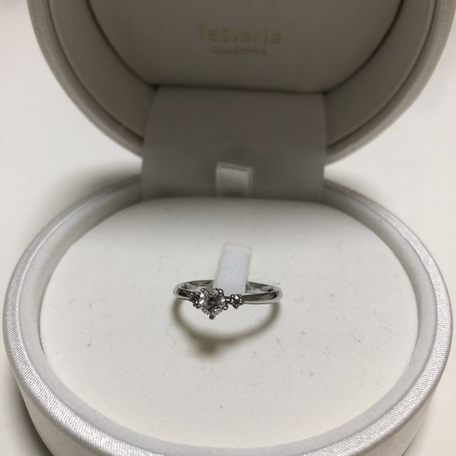 【festaria bijou SOPHIA(フェスタリア ビジュソフィア)の口コミ】 プロポーズが星空の下だったので、星モチーフの指輪を探してました。
ダイ…