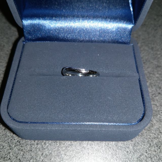 【4℃ BRIDAL(ヨンドシーブライダル)の口コミ】 婚約指輪は予算40万円で結婚指輪と合計で70万円を目安に選びました。ブラ…