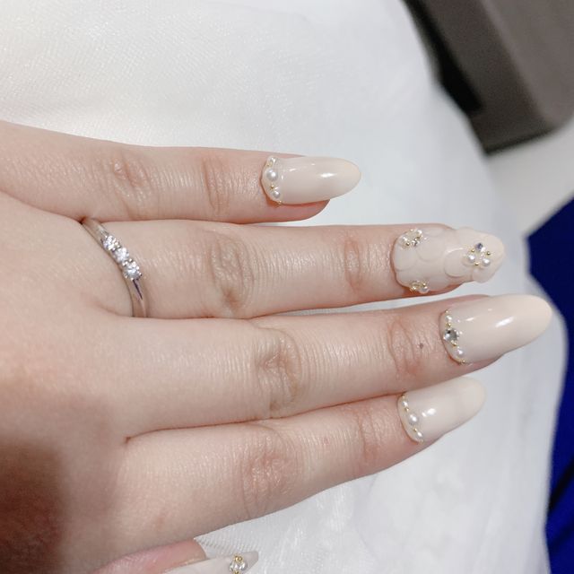 【銀座ダイヤモンドシライシの口コミ】 デザインです！
値段は予算の1.8倍くらいしてしまいました。。
でも大きな…