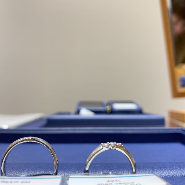 【銀座ダイヤモンドシライシの口コミ】 デザインです！
値段は予算の1.8倍くらいしてしまいました。。
でも大きな…