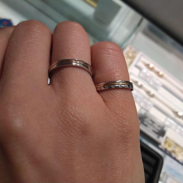 【Only You(オンリーユー)の口コミ】 ゴールドカラーとシルバーカラーのコンビデザインがおしゃれです。女性用…