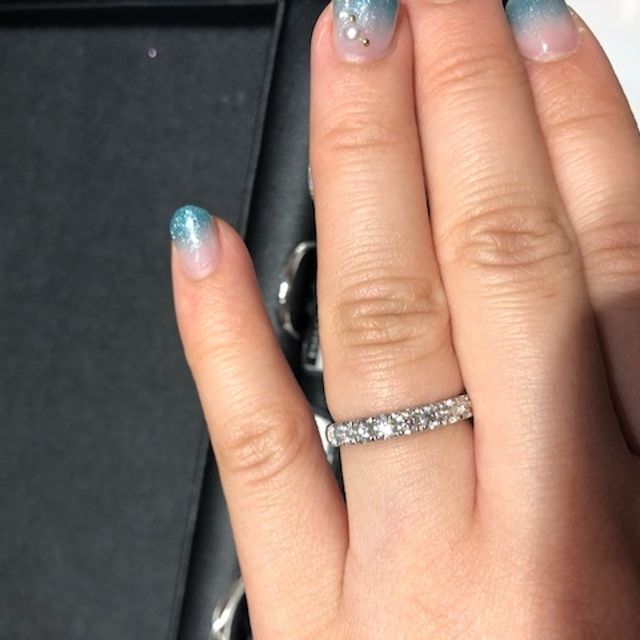 【エクセルコダイヤモンド(EXELCO DIAMOND)の口コミ】 ダイヤモンドの輝きが大変美しく、感動しました。
あまりキラキラしている…