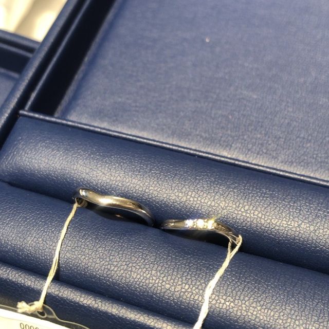 【銀座ダイヤモンドシライシの口コミ】 こちらのリングは"フェリーチェ"です。
他にも同じ名前がついた…