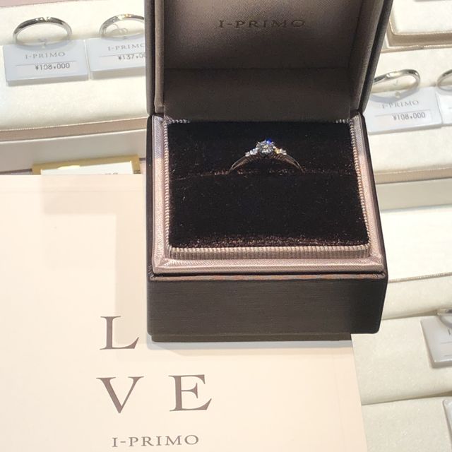 【アイプリモ(I-PRIMO)の口コミ】 シンプルなデザインのフレームなので、使いやすいです。また、結婚指輪と…