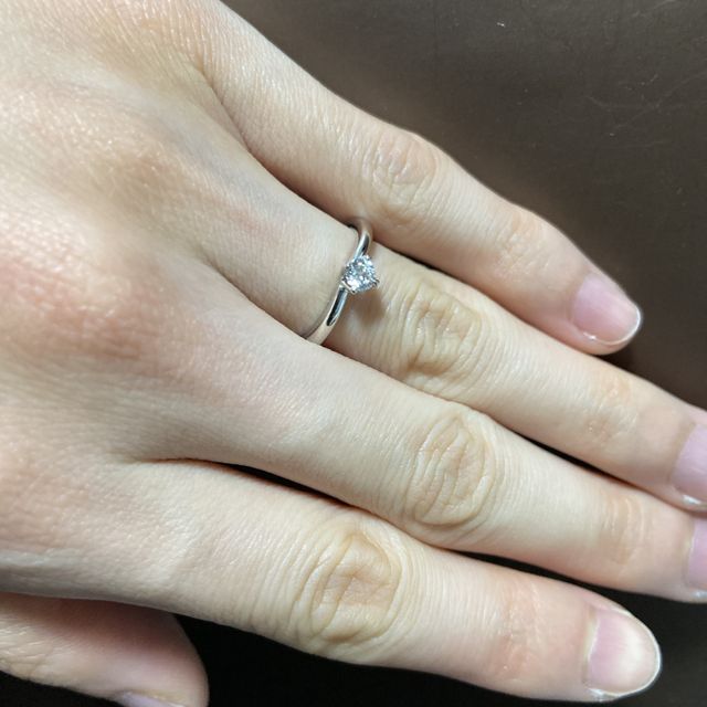 【4℃ BRIDAL(ヨンドシーブライダル)の口コミ】 価格がお手ごろで、デザインも凄く気に入りました！
様々なデザインがあり…