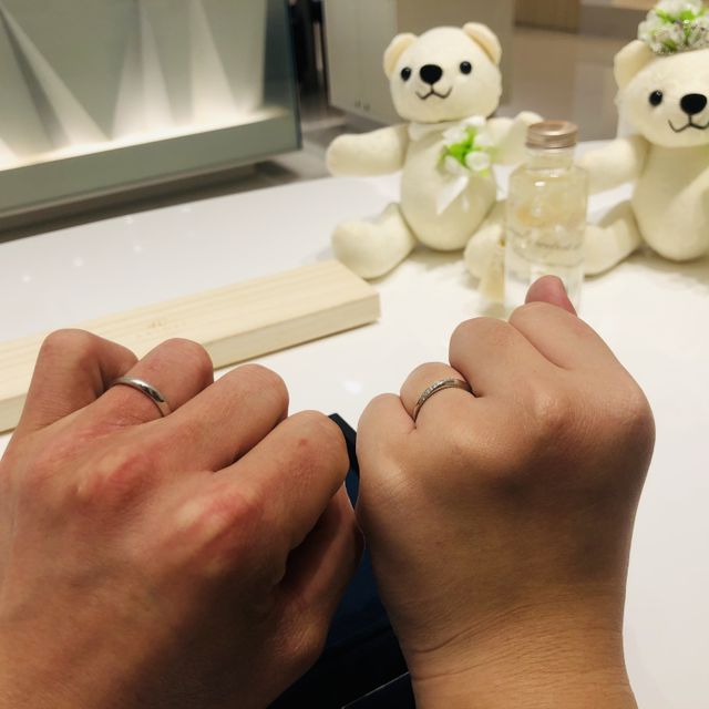 【4℃ BRIDAL(ヨンドシーブライダル)の口コミ】 メリハリのあるデザインのものが良く、骨格にウェーブがあっていてとても…