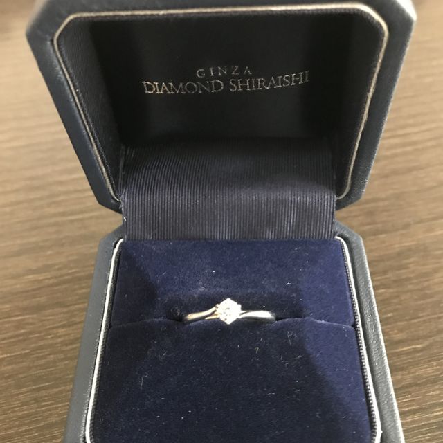 【銀座ダイヤモンドシライシの口コミ】 デザインだけでなく指輪に込められた意味も素敵でした。ever afterという…