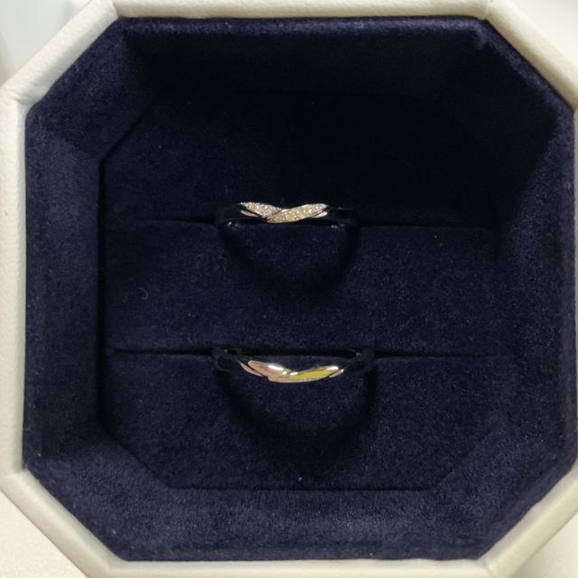 【4℃ BRIDAL(ヨンドシーブライダル)の口コミ】 ディズニー好きで、ディズニーモチーフの指輪を購入するつもりで探してい…