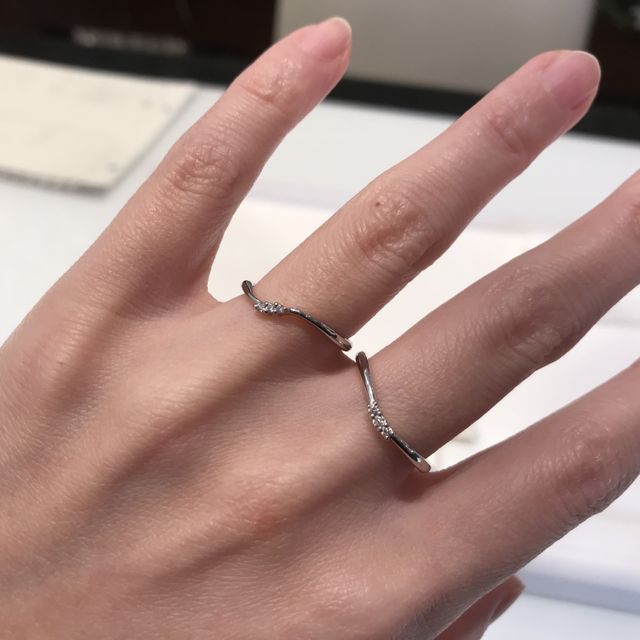 【JKPLANET(JKプラネット)の口コミ】 華奢で指が綺麗に見えるデザインです。ここまで細くて華奢なデザインは他…