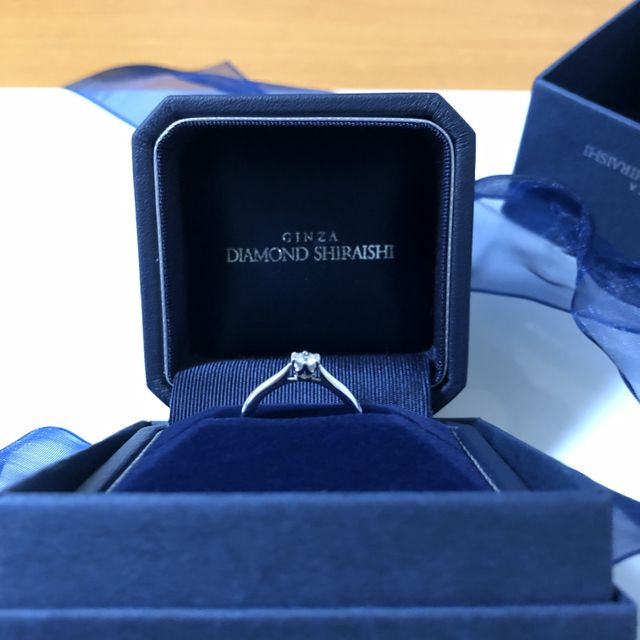 【銀座ダイヤモンドシライシの口コミ】 デザイン、価格、アフターサービス等のバランスが優れていると感じたため…