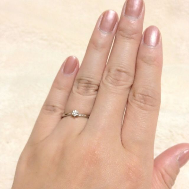 【4℃ BRIDAL(ヨンドシーブライダル)の口コミ】 ダイヤの質も輝きもカットも、とても良いのに値段もリーズナブルです。永…