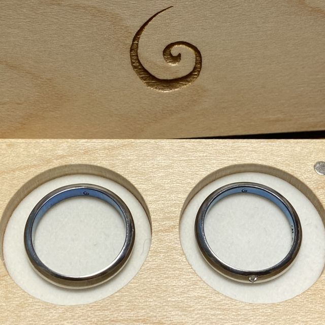 【SORA(ソラ)の口コミ】 結婚指輪は単色というイメージを覆すところに惹かれました。また、2人の好…