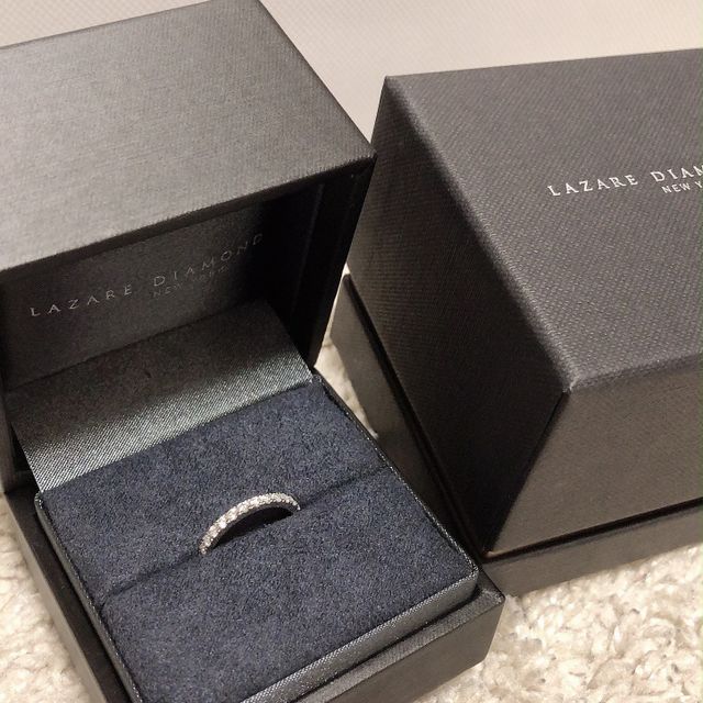 【ラザール ダイヤモンド(LAZARE DIAMOND)の口コミ】 ザ！婚約指輪！って感じのものは結婚指輪購入後はぶつけたりが心配でつけ…