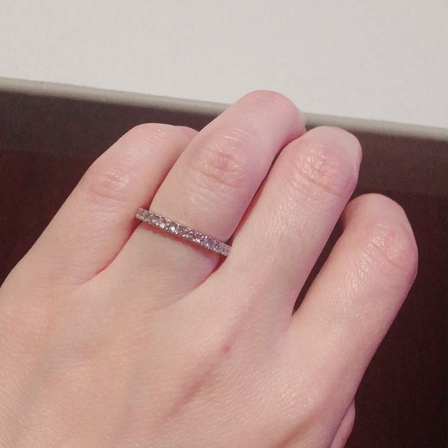 【ラザール ダイヤモンド(LAZARE DIAMOND)の口コミ】 ザ！婚約指輪！って感じのものは結婚指輪購入後はぶつけたりが心配でつけ…