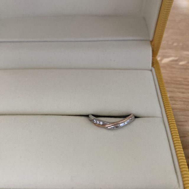 【ケイウノ ブライダル(K.UNO BRIDAL)の口コミ】 まず一点ものにこだわりましたが
オーダーするのもちょっと手が出せず
ま…