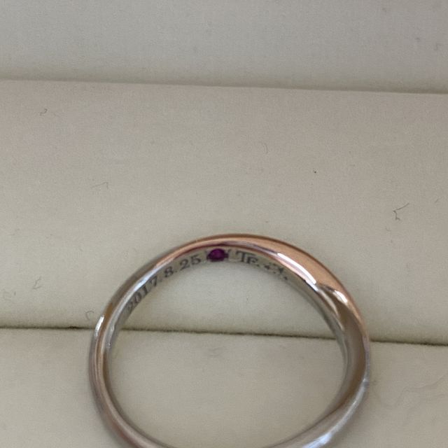 【ケイウノ ブライダル(K.UNO BRIDAL)の口コミ】 まず一点ものにこだわりましたが
オーダーするのもちょっと手が出せず
ま…