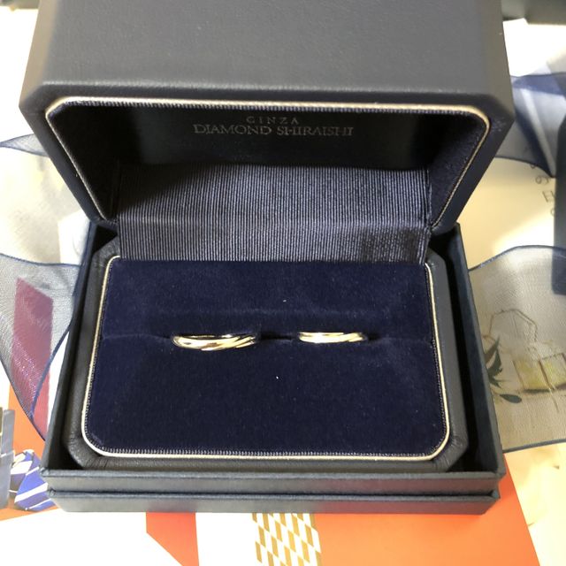 【銀座ダイヤモンドシライシの口コミ】 自分の好みに合った指輪のデザインがあり購入に至りました。また、婚約指…