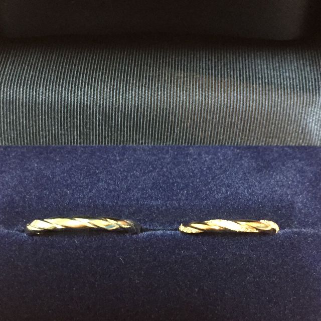 【銀座ダイヤモンドシライシの口コミ】 ウェーブの中でも、ダイヤモンドが３箇所も入っており、可愛かった。最初…