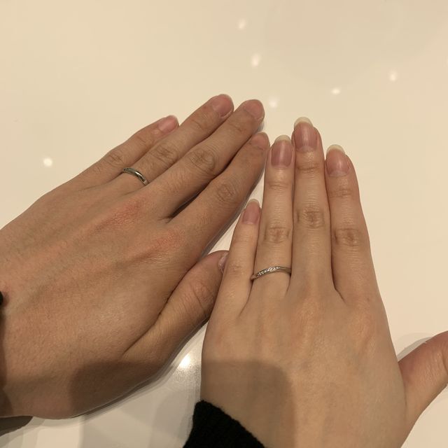 【4℃ BRIDAL(ヨンドシーブライダル)の口コミ】 色々なメーカー、ブランドを見ました。その中ですごく悩みましたがデザイ…