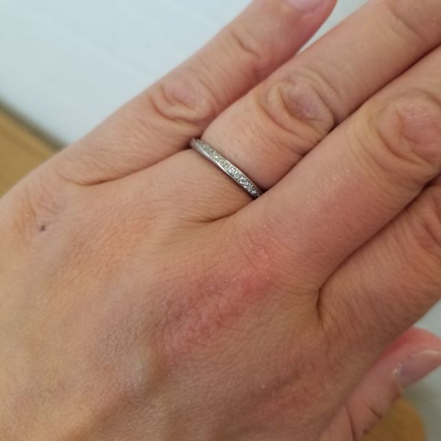 【銀座ダイヤモンドシライシの口コミ】 ダイヤモンドがたくさんついていて、豪華に見えます。キラキラしているの…