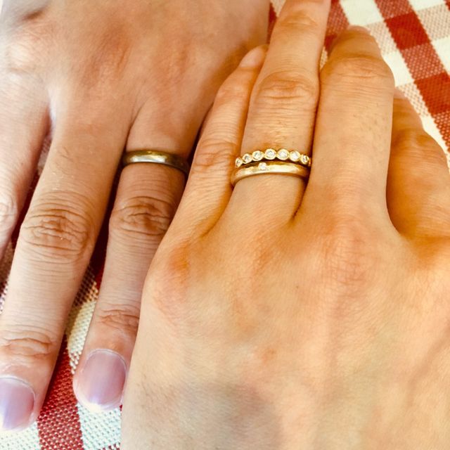 【YUKA HOJO(ユカホウジョウ)の口コミ】 デザインが決め手でした。作家さんの手作りらしいボコボコしたところも味…