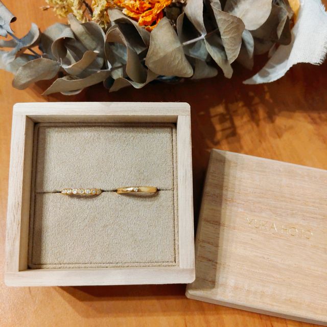 【YUKA HOJO(ユカホウジョウ)の口コミ】 デザインが決め手でした。作家さんの手作りらしいボコボコしたところも味…