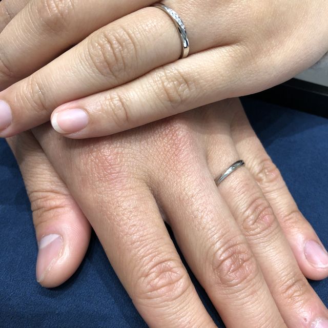 【4℃ BRIDAL(ヨンドシーブライダル)の口コミ】 雑誌やネットで下調べをしていましたが、どのようなデザインがいいのか迷…