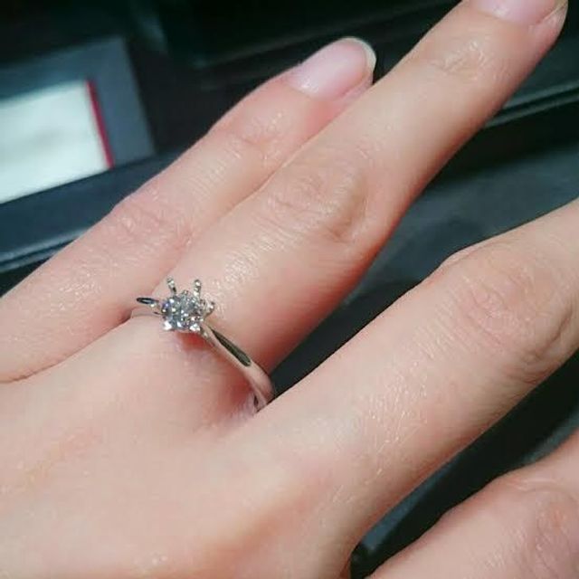 【ラザール ダイヤモンド(LAZARE DIAMOND)の口コミ】 ダイヤモンドの輝きが特に素晴らしくデザインも長く使えそうで気に入りま…