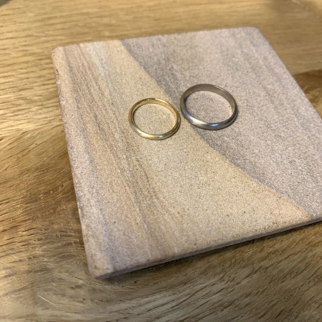 【CRAFY(クラフィ)の口コミ】 ネットで手作り結婚指輪で、色々なところを調べていて
正直どこがいいかネ…