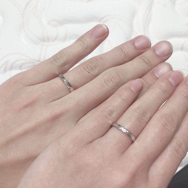 【銀座ダイヤモンドシライシの口コミ】 雑誌で色々なブランダの指輪を見ていく中で1番気になったのがこのダイヤモ…