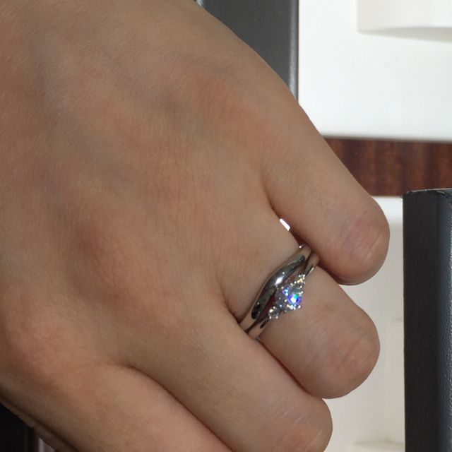 【MIKIMOTO(ミキモト)の口コミ】 こちらは石の付いていないウエーブのものです。写真に撮り忘れてしまった…