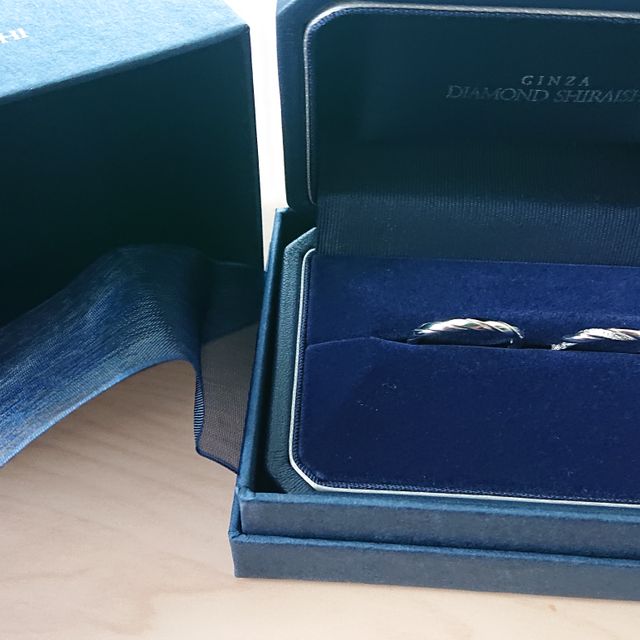 【銀座ダイヤモンドシライシの口コミ】 数店舗で探したなかで
一番気に入ったデザインでした。
たくさん試着した…