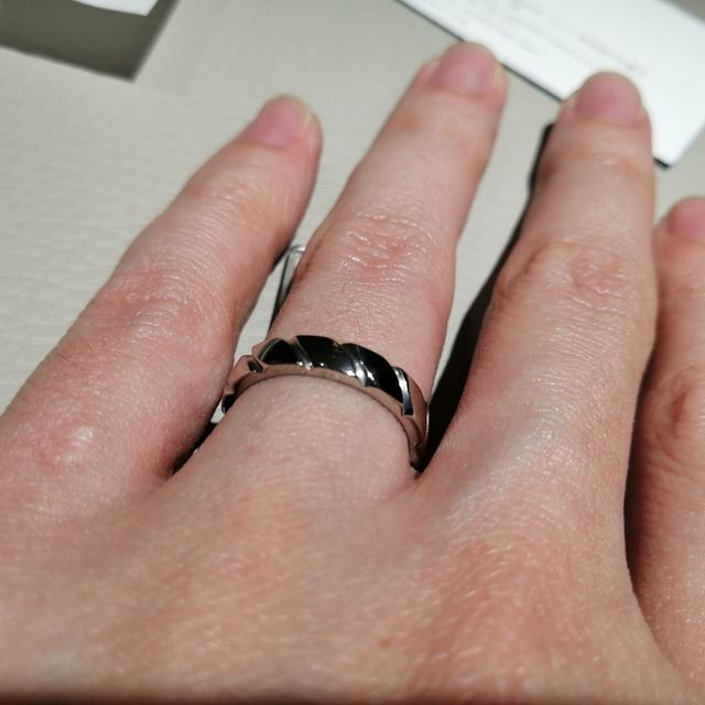 【ショーメ(CHAUMET)の口コミ】 店員さんがショーメの歴史を伝えてくれながら指輪選びを手伝ってください…