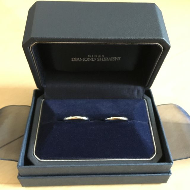 【銀座ダイヤモンドシライシの口コミ】 自分の手の特徴が、短く子どものような手の為、結婚指輪が馴染むかどうか…